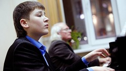 Почти 80 концертов сыграл молодой пианист Сергей Давыдченко за последний год